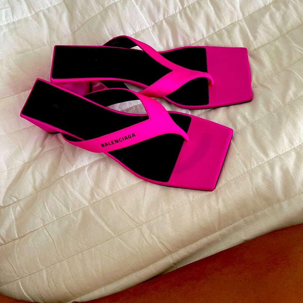 Balenciaga pink thong heeled sandals size 8.5